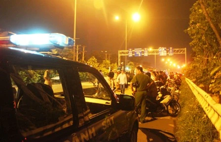 Rượt đuổi hàng chục km bắt đối tượng chống CSGT ảnh 2