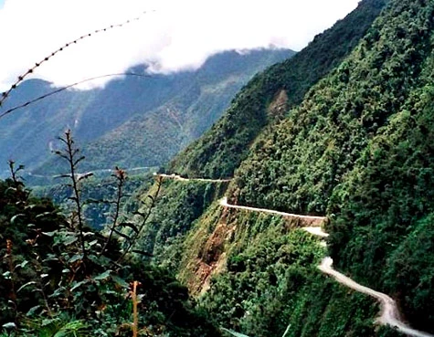 Những cung đường rùng rợn nhất thế giới ảnh 4 Những cung đường rùng rợn nhất thế giới ảnh 4