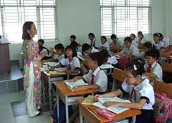 Hoc sinh trường tiểu học Nguyễn Văn Trỗi được học trong một ngôi trường khang trang mới khánh thành. (Ảnh: Đức Quang)