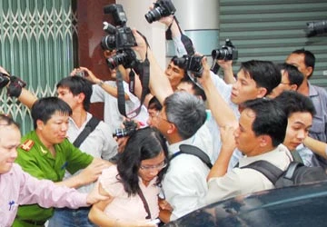 Cản trở nhà báo: Chưa có trường hợp nào bị xử phạt hành chính ảnh 1