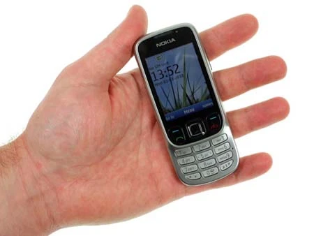 Mở hộp Nokia 6303i Classic ảnh 2