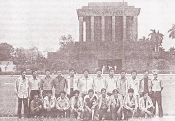 Từ giải vô địch đầu tiên đến V-League ảnh 1