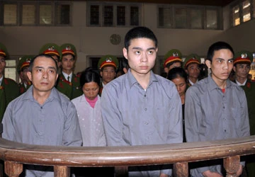 Không có đồng phạm, Lê Văn Luyện vẫn lãnh 18 năm tù ảnh 2