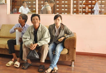 Bệnh trĩ: Ta trị được, không cần Trung Quốc ảnh 1