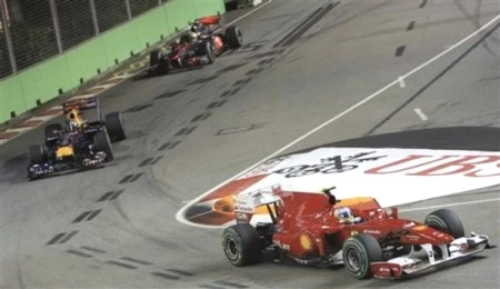 Nhìn lại mùa giải F1 2010: sao đổi ngôi! ảnh 3