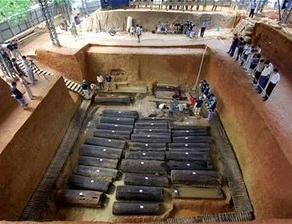 Ngôi mộ cổ tập thể bí ẩn ở Giang Tây sau khi được khai quật.