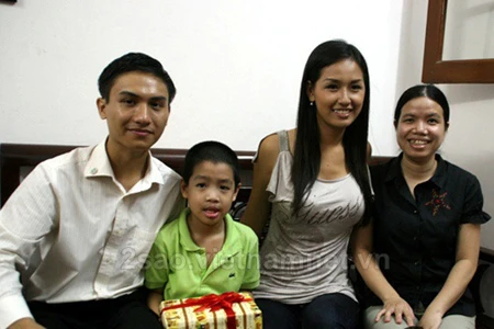 Thạc sĩ CNTT "hẹn hò" Mai Phương Thuý với "giá" 1.000 USD ảnh 6