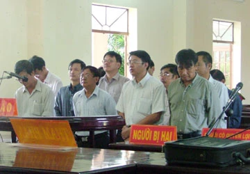 Người bị phạt nặng nhất lãnh 10 năm sáu tháng tù ảnh 1