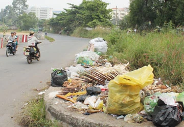 Làng đại học ngập rác ảnh 1