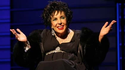 Cụ bà Elizabeth Taylor lấy chồng lần thứ 9 ảnh 1