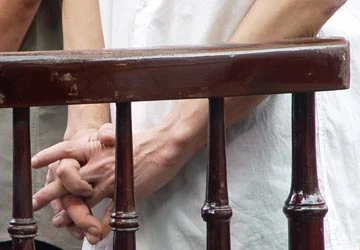 Nên tử hình bằng cách tiêm thuốc độc? ảnh 1