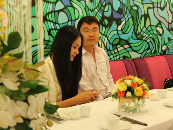 Chồng Hương Giang lần đầu lộ diện ảnh 5