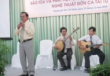 Đờn ca tài tử ngày càng bị lai tạp ảnh 1 Đờn ca tài tử ngày càng bị lai tạp ảnh 1