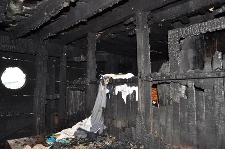 Cháy tàu du lịch gần 7 tỷ đồng trên Vịnh Hạ Long ảnh 1