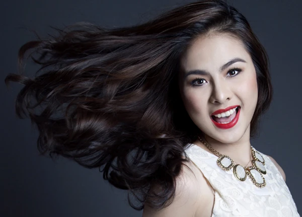 Vân Trang rực rỡ với màu môi đỏ ảnh 5