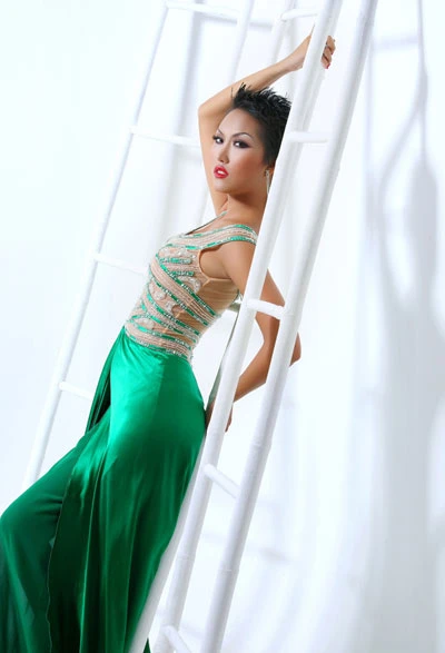 (Stylist: Đặng Khoa; Photo: DL DUY; Make-up: Quang Bell)