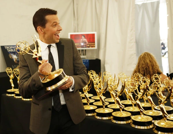 Emmy 2012: “Đế chế” Mad Men sụp đổ ảnh 3