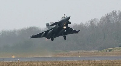 Những hình ảnh đầu tiên về chiến sự tại Libya ảnh 8