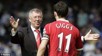 Ferguson: Ryan Giggs có thể thi đấu đến 40 tuổi ảnh 1