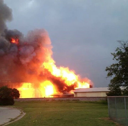 Nổ lớn tại nhà máy Mỹ, hàng trăm người chết và bị thương ảnh 1 Nổ lớn tại nhà máy Mỹ, hàng trăm người chết và bị thương ảnh 1