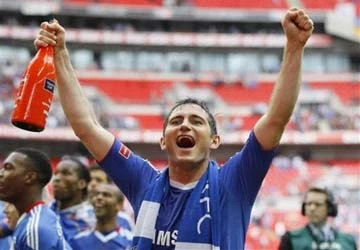 "Lampard sẽ chẳng đi đâu hết" ảnh 1