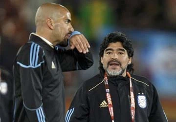 Trò cưng thẳng thừng chê bai chiến thuật của Maradona ảnh 1