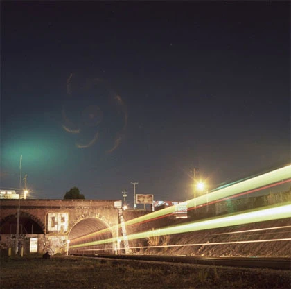 Những chuyến tàu ánh sáng qua ống kính nhiếp ảnh ảnh 1