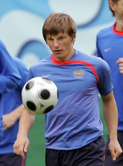 Arshavin sẽ làm mới bộ mặt đội tuyển Nga trong trận đấu quyết định.