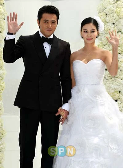 Hình ảnh đầu tiên về đám cưới Jang Dong Gun - Go So Young ảnh 14