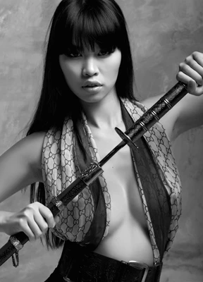 Ngắm siêu mẫu Hà Anh-nữ chiến binh gợi cảm ảnh 3