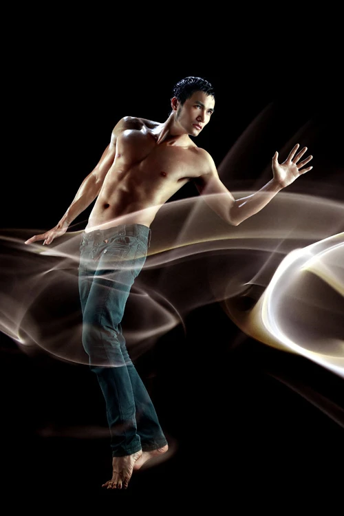 Siêu mẫu Quang Thịnh khoe hình thể rắn rỏi ảnh 5 Siêu mẫu Quang Thịnh khoe hình thể rắn rỏi ảnh 5