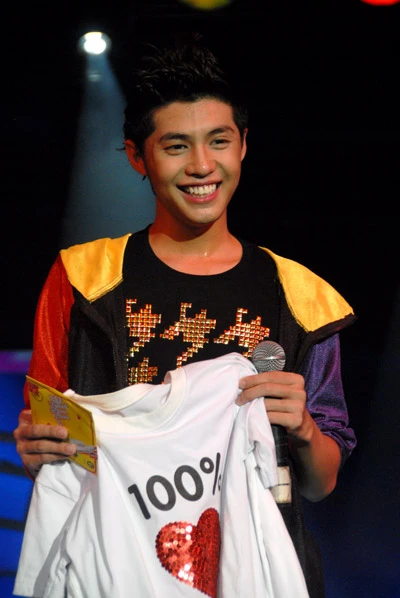 Váy của Minh Hằng bán được 26 triệu ảnh 9