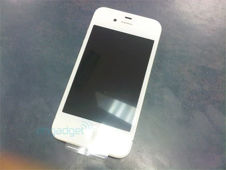iPhone 4 trắng được bán sớm ở Anh ảnh 1
