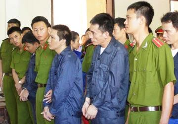 Tử hình hai kẻ buôn 208 bánh heroin ảnh 1 Tử hình hai kẻ buôn 208 bánh heroin ảnh 1