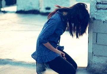 Thói xấu không nên của phái yếu khi thất tình ảnh 1