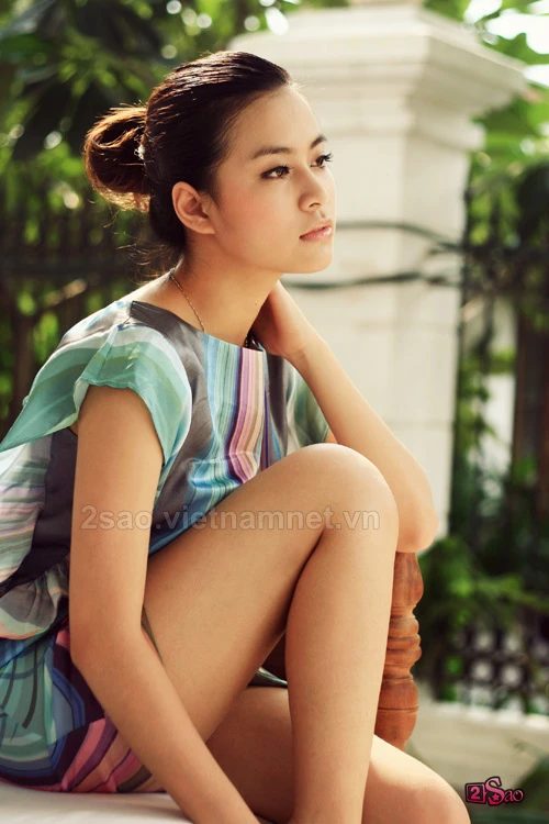 Hoàng Thuỳ Linh trong ánh ban mai ảnh 1