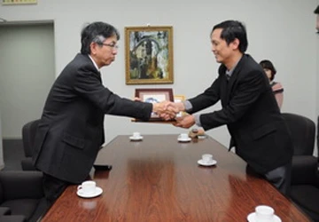 FPT ủng hộ 100.000 USD cho người dân Nhật Bản ảnh 1