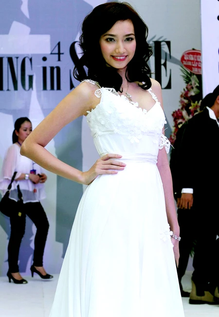 Các Hoa hậu khoe sắc trong Đêm hội ảnh 9