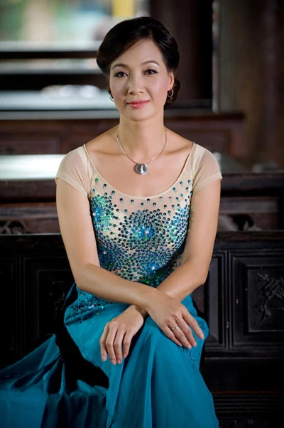 NSND Lê Khanh làm người mẫu áo dài ảnh 6