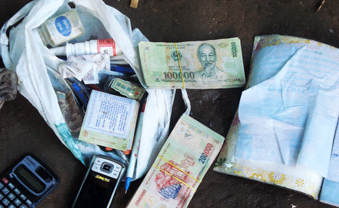 Nổ súng bắt hàng trăm con bạc ảnh 1