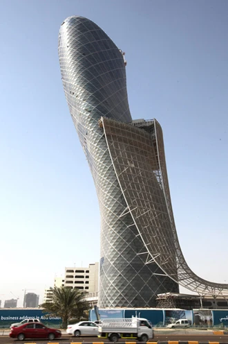 “Bản sao” của Tháp nghiêng Pisa xuất hiện tại Abu Dhabi ảnh 2