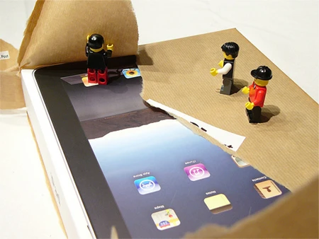 Mở hộp iPad theo phong cách vui nhộn với xếp hình Lego ảnh 14