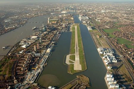 10 sân bay cảnh quan đẹp nhất thế giới ảnh 2