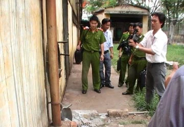 Bình Dương: Một công ty xả thải thẳng ra môi trường ảnh 1