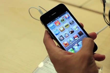 iPhone 4 chính thức đến tay người dùng ảnh 5