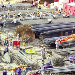 Việc tài trợ cho vay bất động sản ồ ạt trước đây đã đẩy nhiều ngân hàng vào khó khăn (ảnh chỉ mang tính minh hoạ). Ảnh: H.T Việc tài trợ cho vay bất động sản ồ ạt trước đây đã đẩy nhiều ngân hàng vào khó khăn (ảnh chỉ mang tính minh hoạ). Ảnh: H.T