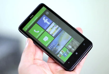 10 di động xách tay giảm giá mạnh ảnh 2