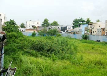 Khuôn viên khu đất 2-6 bis Điện Biên Phủ, quận 1, TP HCM. Ảnh: V.L. Khuôn viên khu đất 2-6 bis Điện Biên Phủ, quận 1, TP HCM. Ảnh: V.L.