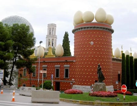 Những công trình kiến trúc kỳ lạ nhất thế giới ảnh 3 Những công trình kiến trúc kỳ lạ nhất thế giới ảnh 3