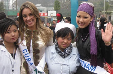 Trần Thị Quỳnh trong áo dài truyền thống được khen ngợi ảnh 3